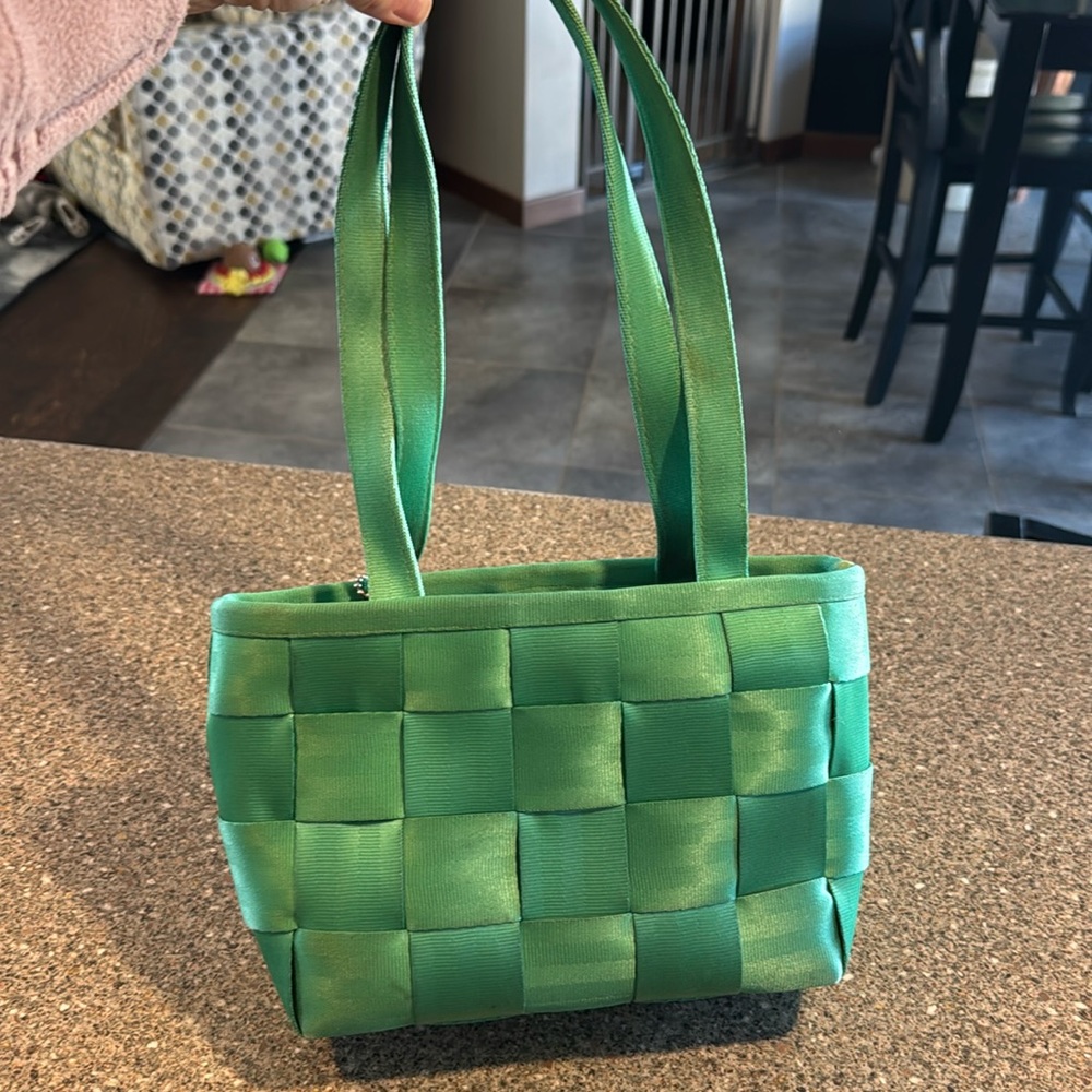 Green Harveys seatbelt bag